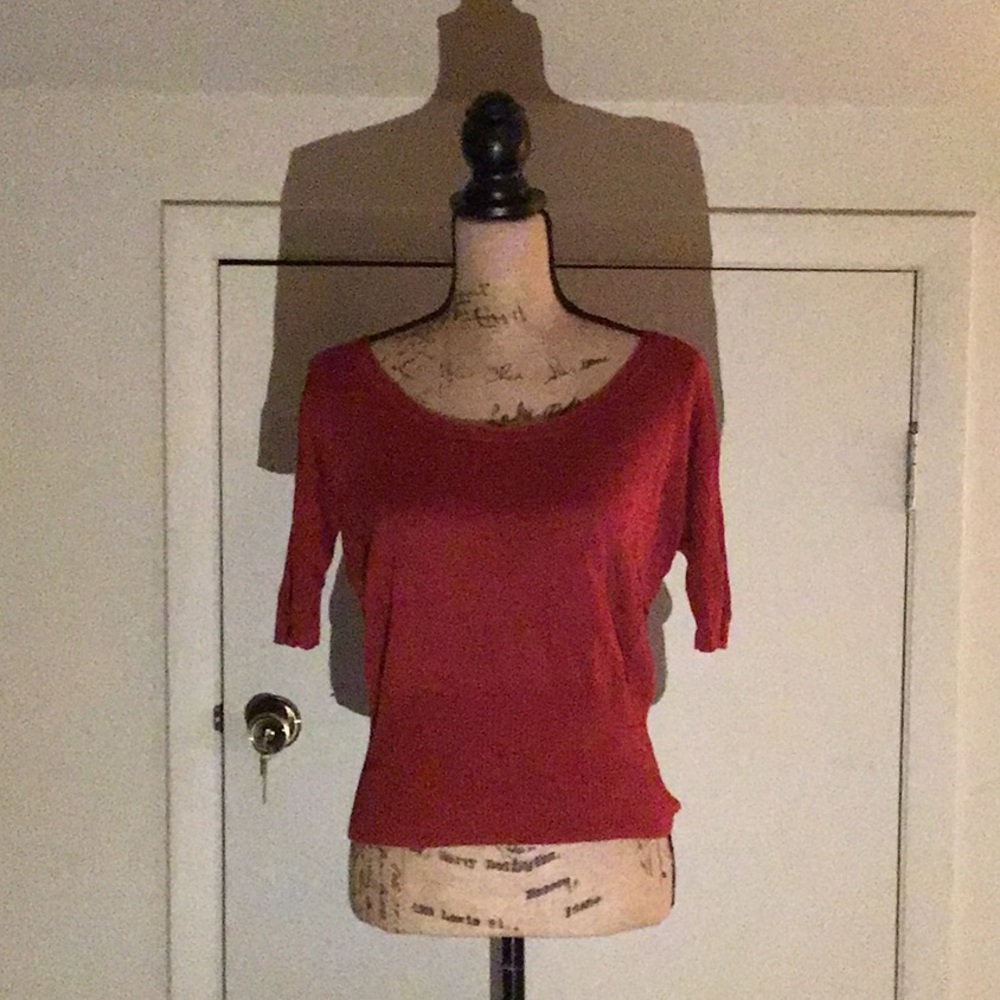 3/4 length sleeve sweater shirt